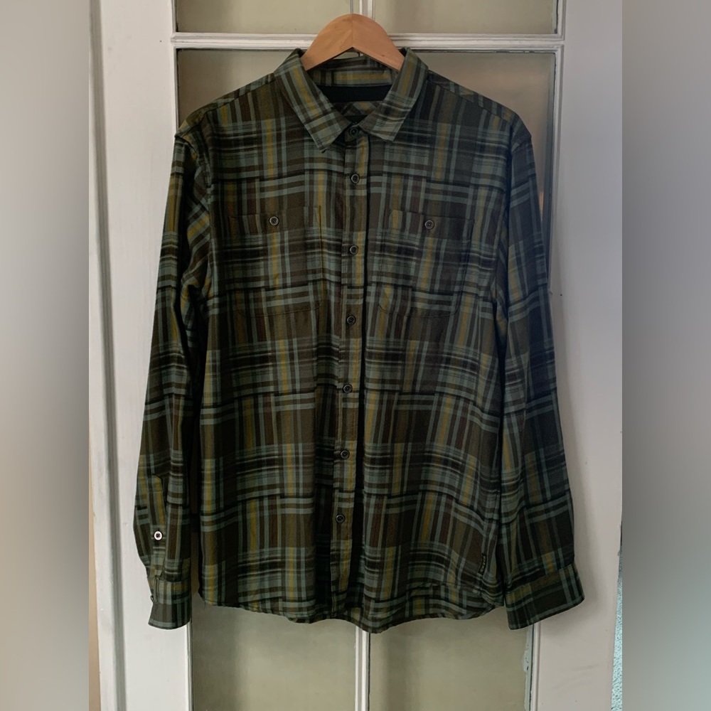 Men’s Lg. Prana casual button down shirt